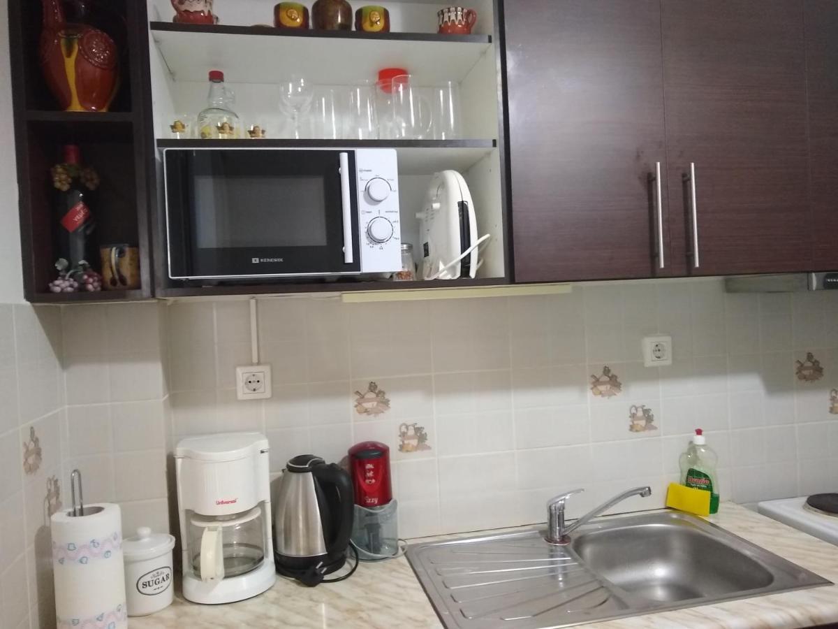 Acropolis Within 10 Minutes Walk! Classical Apartment And A Hostess At Your Side! 아테네 외부 사진